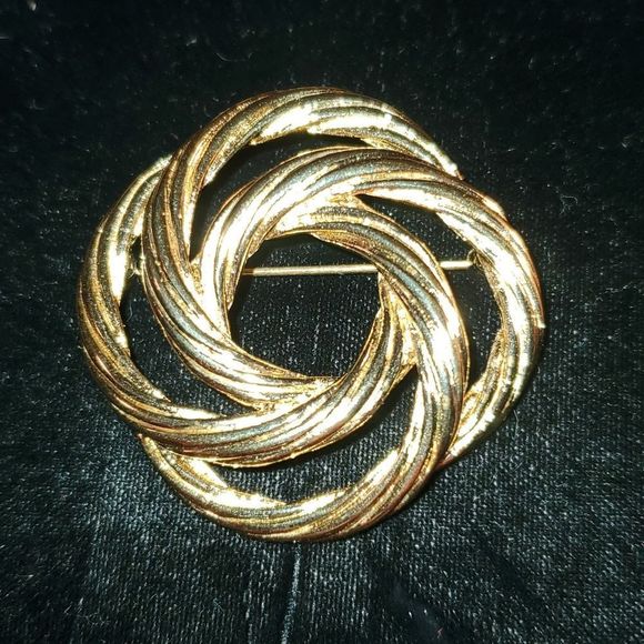 Monet Twisted Rings Love Knot Pin Brooch Circles Vintage Gold Swirls Rope 80's - Picture 2 of 6